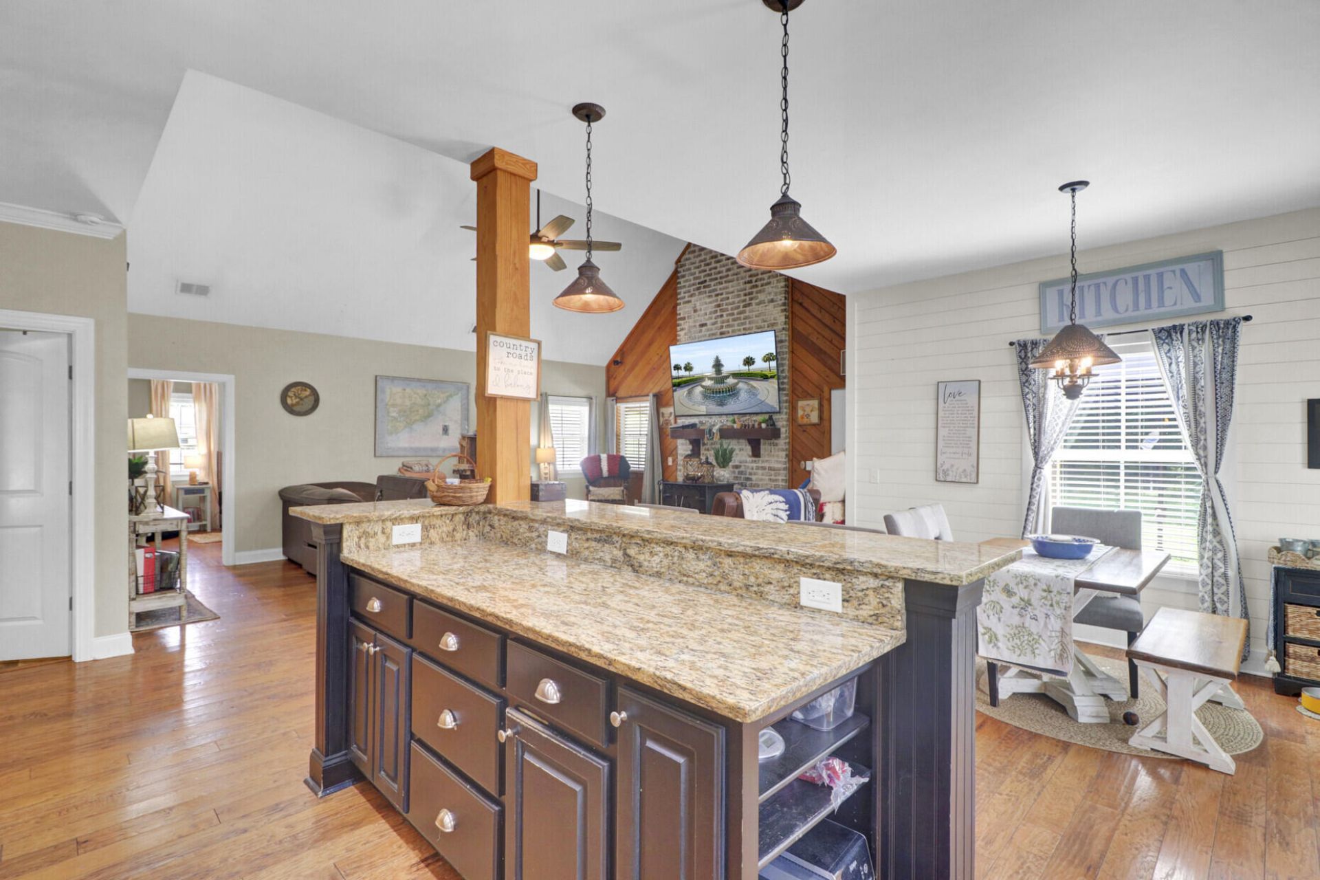 135 Gilleys Court Photo 10