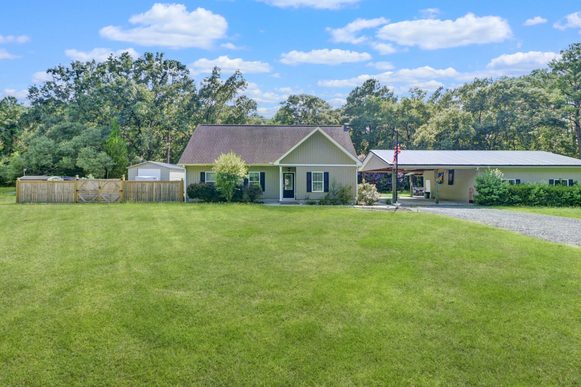 135 Gilleys Court Photo 36