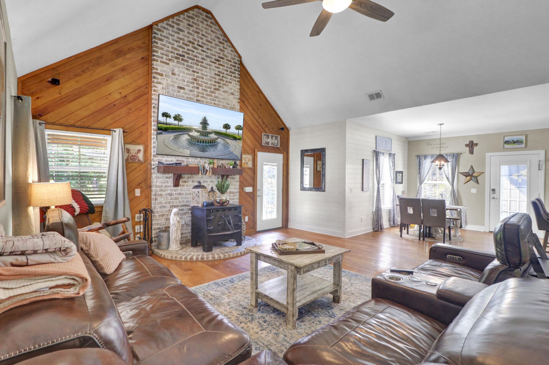 135 Gilleys Court Photo 5