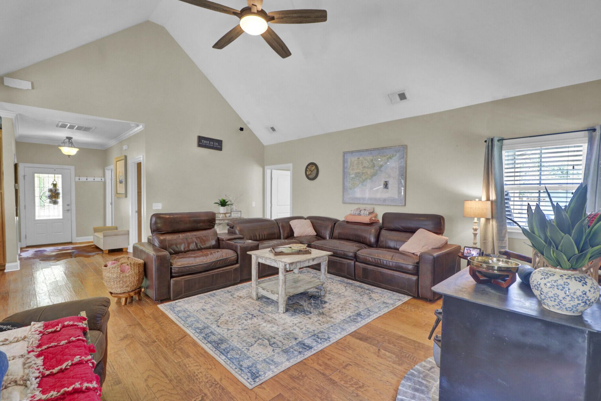 135 Gilleys Court Photo 6