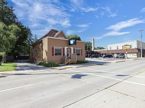619 W WISCONSIN AVENUE, Appleton, WI 54911