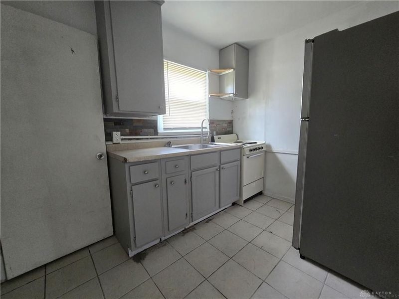 734 Elmhurst Road, Dayton, OH 45417 Photo 9