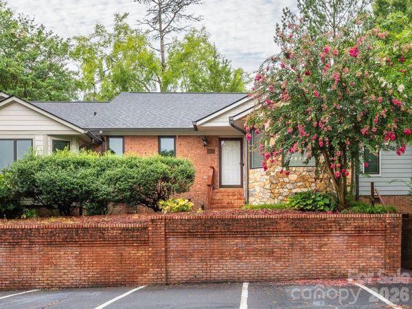 1005 Kenilworth Court NW, Concord, NC 28027
