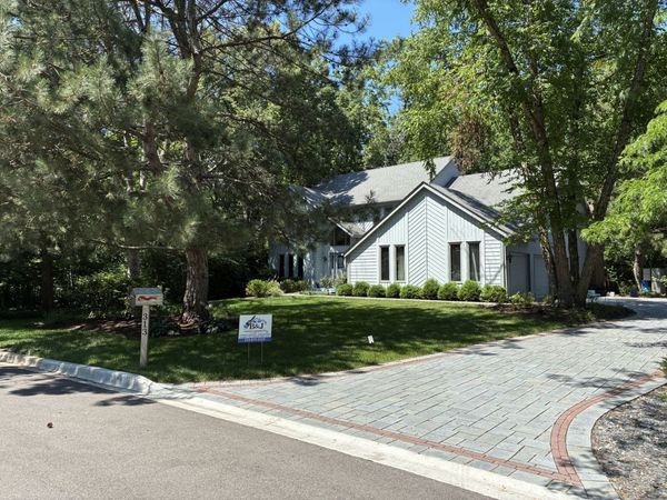 313 Whitmore Lane , Lake Forest, IL 60045