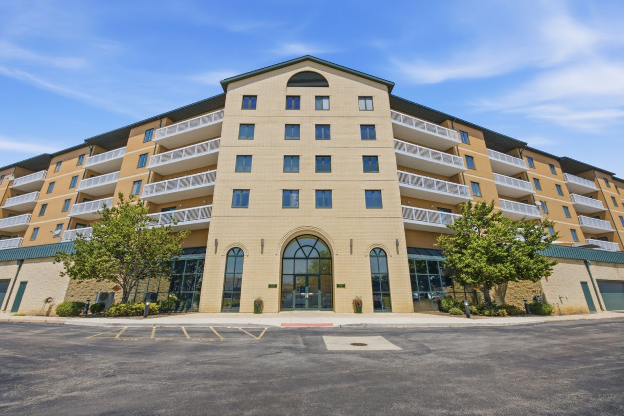 1500 S Ardmore Avenue , Villa Park, IL 60181