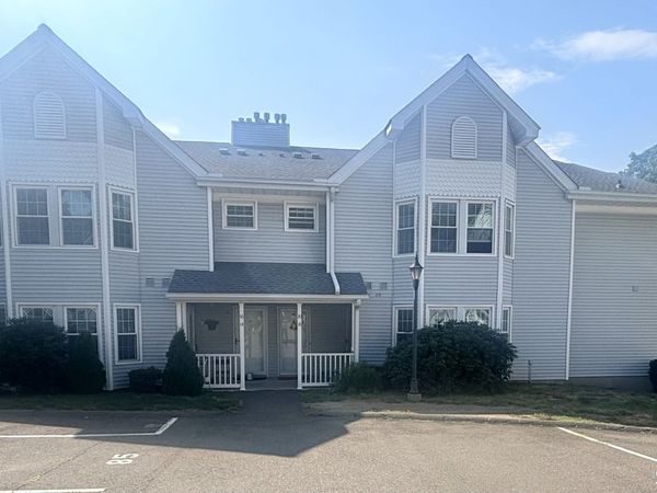20 Woodhill, Unit 20, Milford, CT 06461