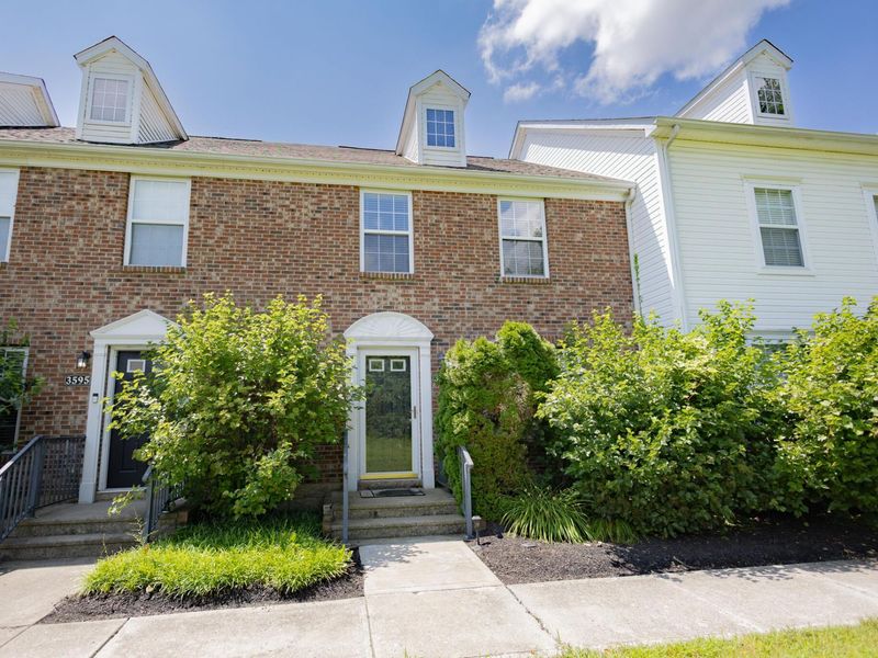 3593 Bracknell Forest Drive, Groveport, OH 43125 Photo 1