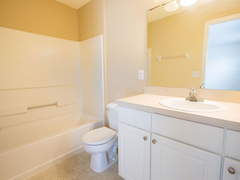 3593 Bracknell Forest Drive, Groveport, OH 43125 Photo 10