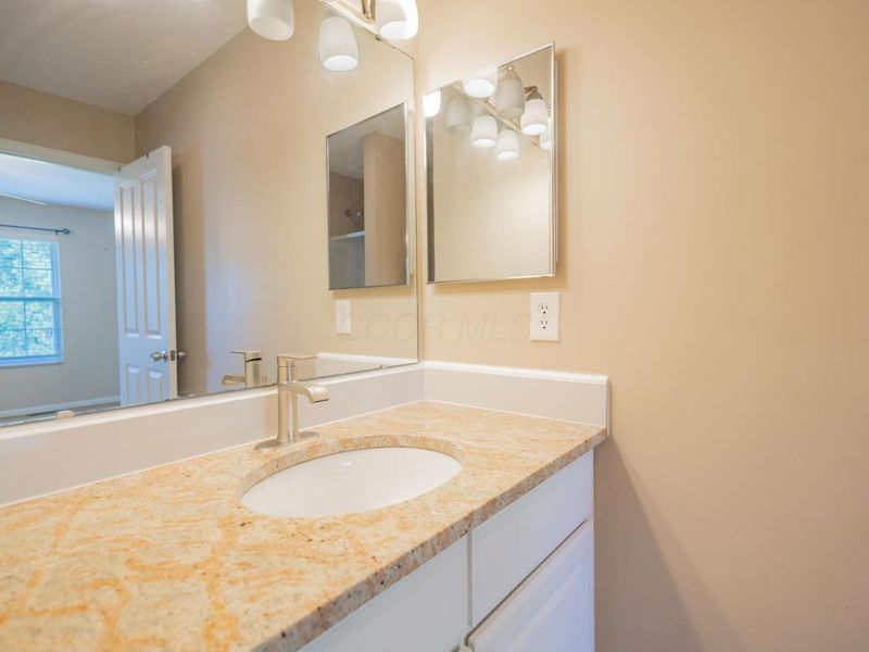 3593 Bracknell Forest Drive, Groveport, OH 43125 Photo 16