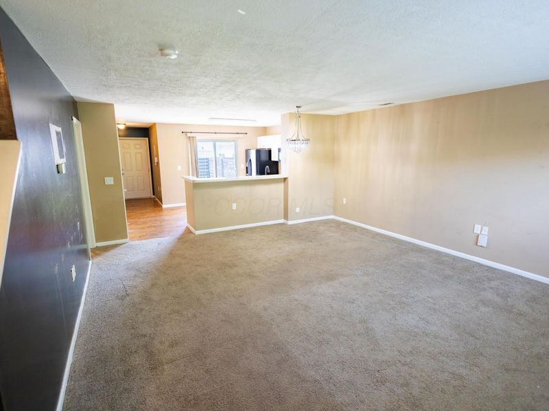 3593 Bracknell Forest Drive, Groveport, OH 43125 Photo 2
