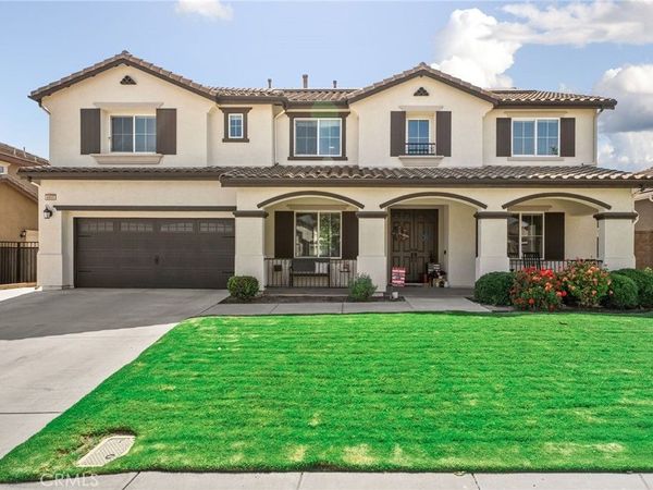 6855 Old Peak Lane, Eastvale, CA 92880