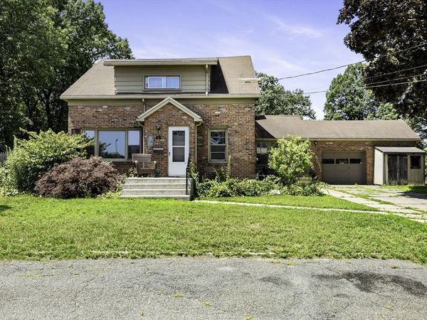 69 Worthington St, Chicopee, MA 01020