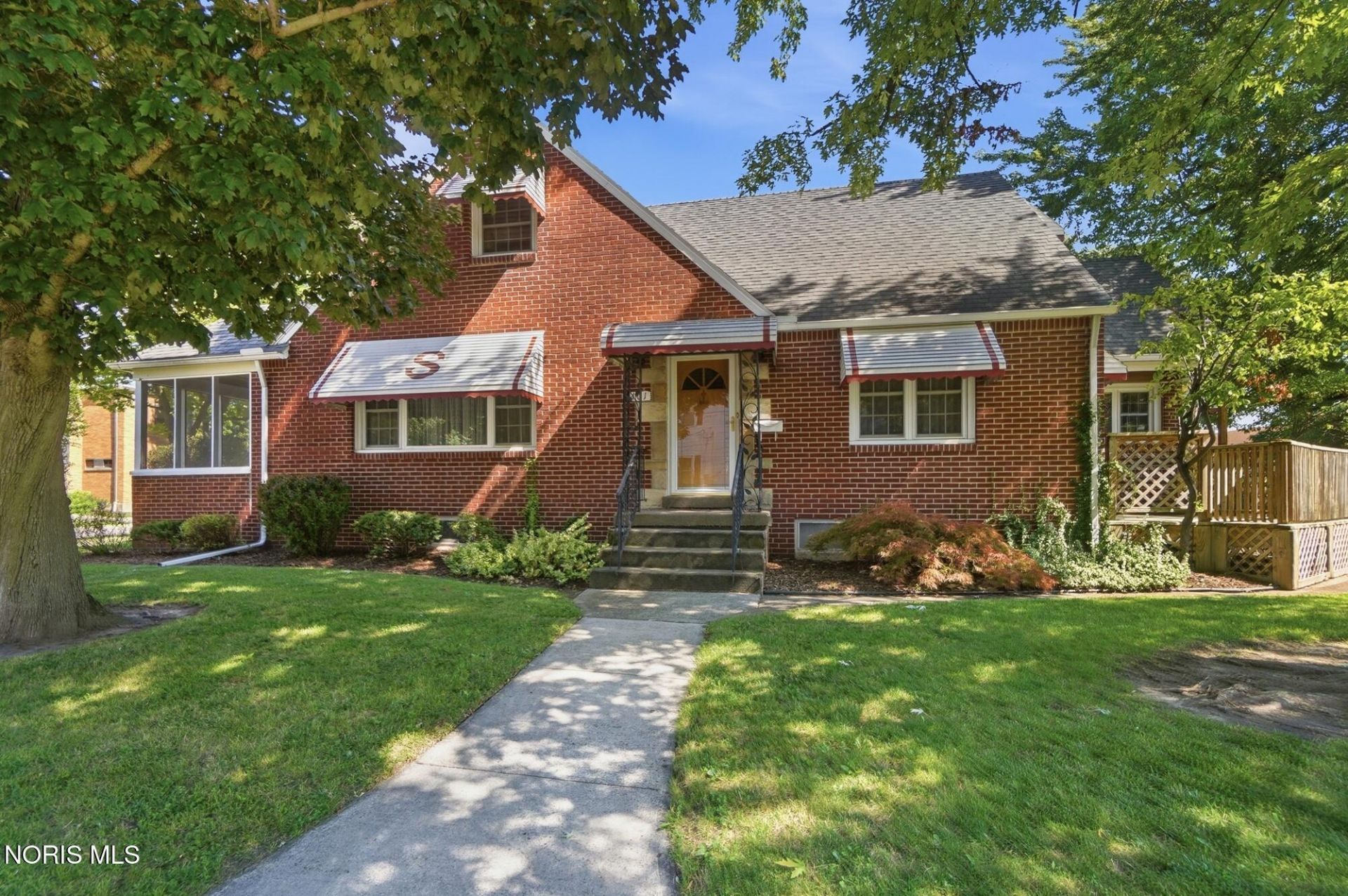401 Clough Street, Bowling Green, OH 43402 Main Photo