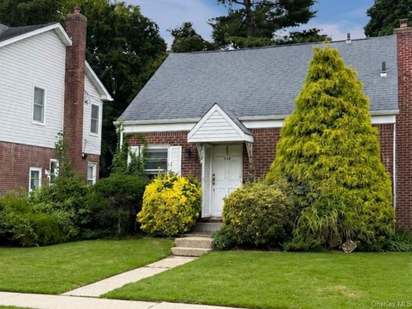 534 Sperry Boulevard , New Hyde Park, NY 11040