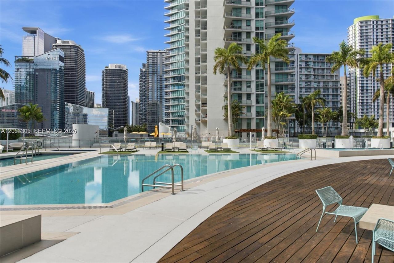 90 SW 3rd St , Unit 1409, Miami, FL 33130 Photo