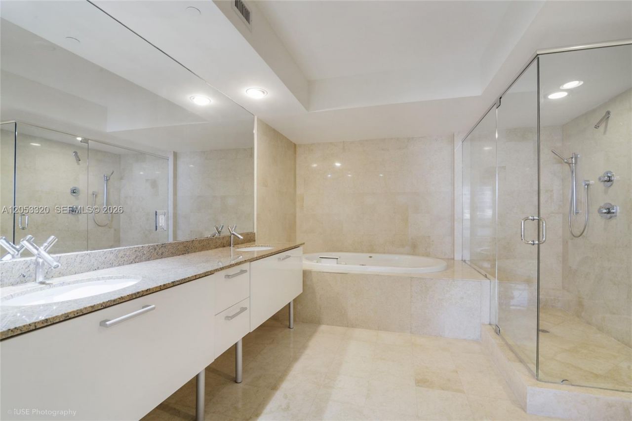 17201 Collins Ave, Unit 2502, Sunny Isles Beach, FL 33160 Photo