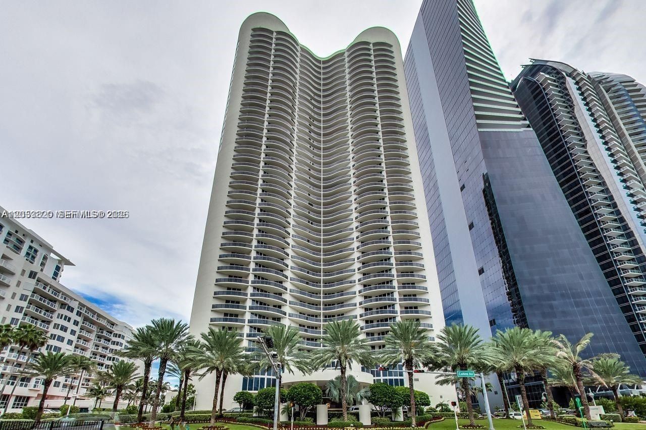 17201 Collins Ave, Unit 2502, Sunny Isles Beach, FL 33160 Photo