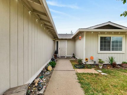 8960 Brydon Way, Sacramento, CA 95826 Photo