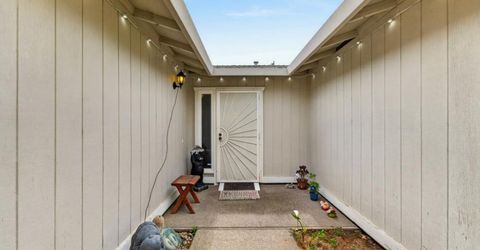 8960 Brydon Way, Sacramento, CA 95826 Photo