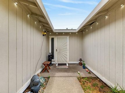 8960 Brydon Way, Sacramento, CA 95826 Photo