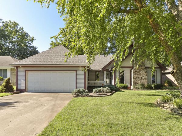 1332 W Mcgee Street , Springfield, MO 65807