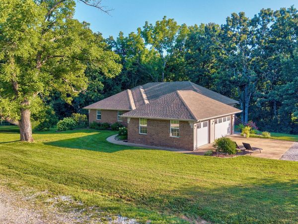 1985 Johns Lane , Nixa, MO 65714