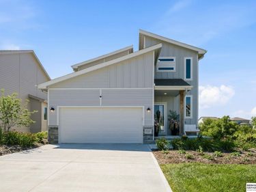 9520 S 181st Street, Gretna, NE 68136