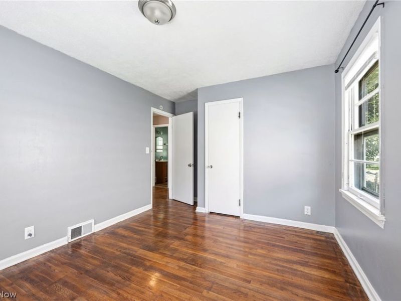 988 Glenside Road, South Euclid, OH 44121 Photo 11