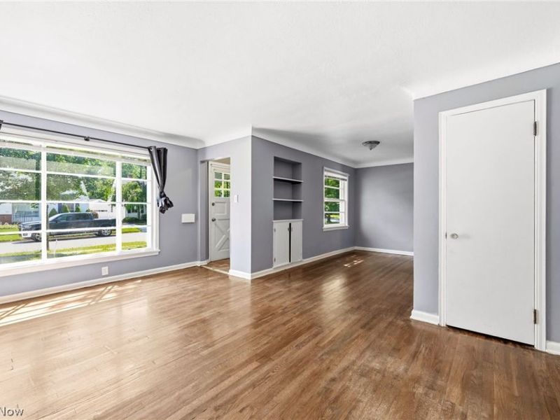 988 Glenside Road, South Euclid, OH 44121 Photo 3