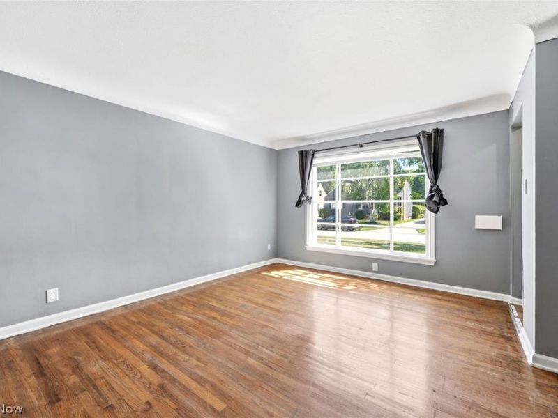 988 Glenside Road, South Euclid, OH 44121 Photo 4