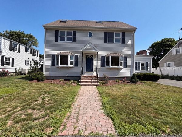 4 Macarthur Cir, Peabody, MA 01960