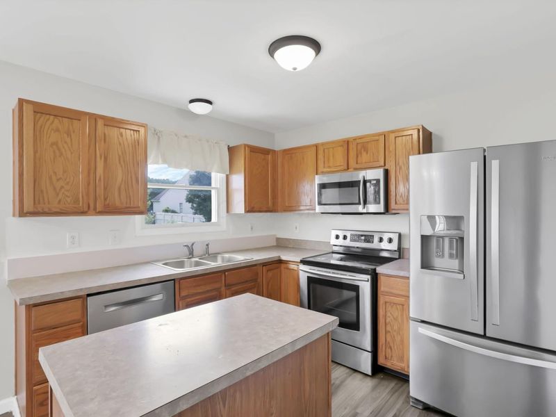 562 Hunnicut Drive, Reynoldsburg, OH 43068 Photo 10
