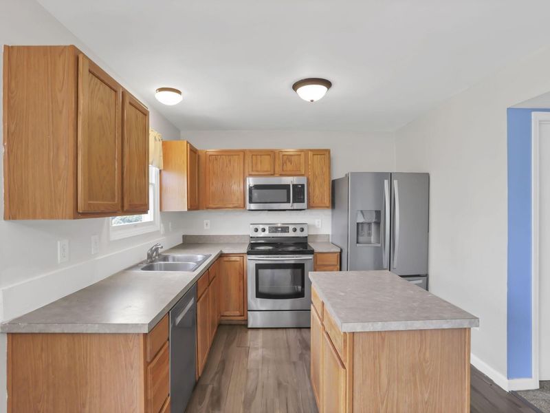562 Hunnicut Drive, Reynoldsburg, OH 43068 Photo 11