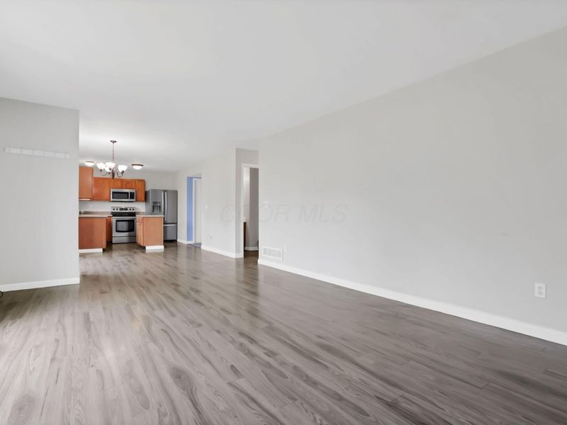 562 Hunnicut Drive, Reynoldsburg, OH 43068 Photo 17