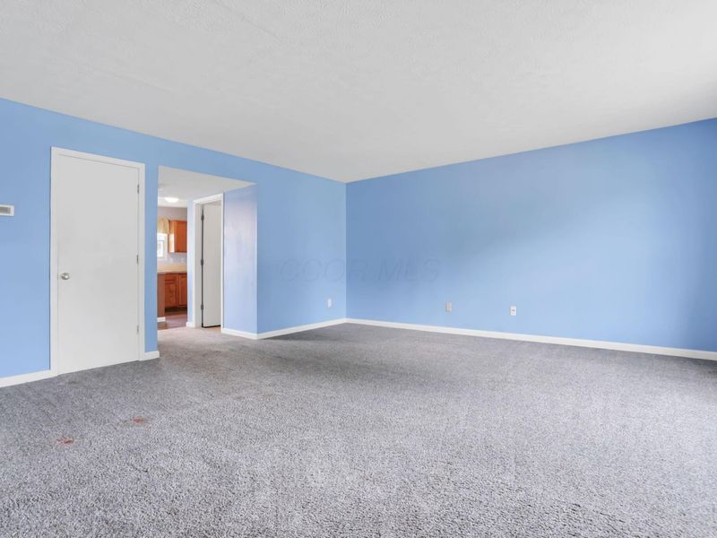 562 Hunnicut Drive, Reynoldsburg, OH 43068 Photo 7