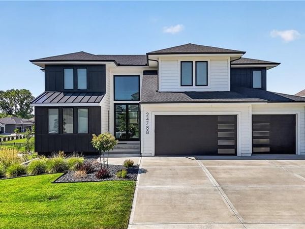 24788 W 90th Street, Lenexa, KS 66227