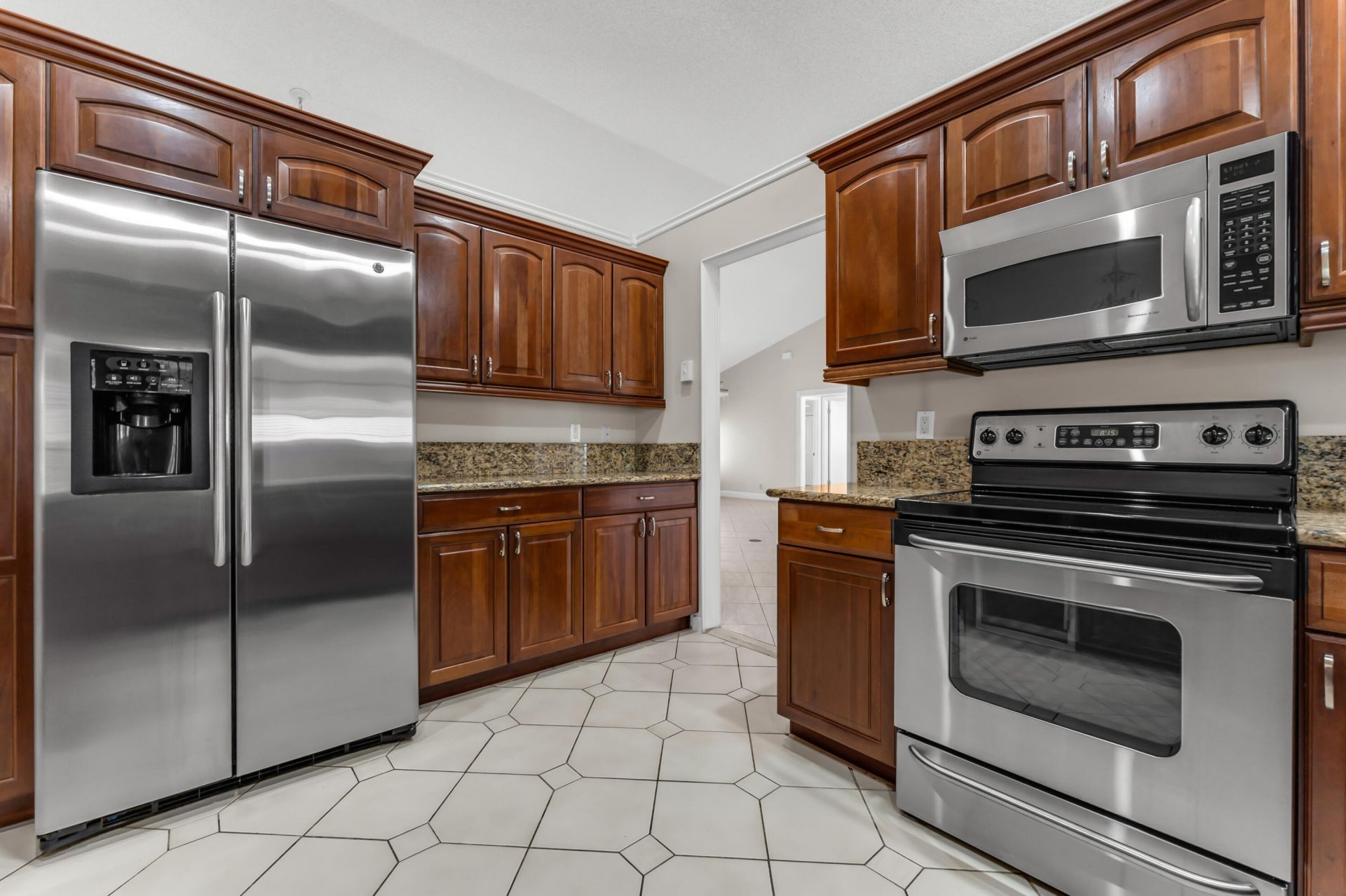 6083 Sunberry Circle, Boynton Beach, FL 33437 Photo