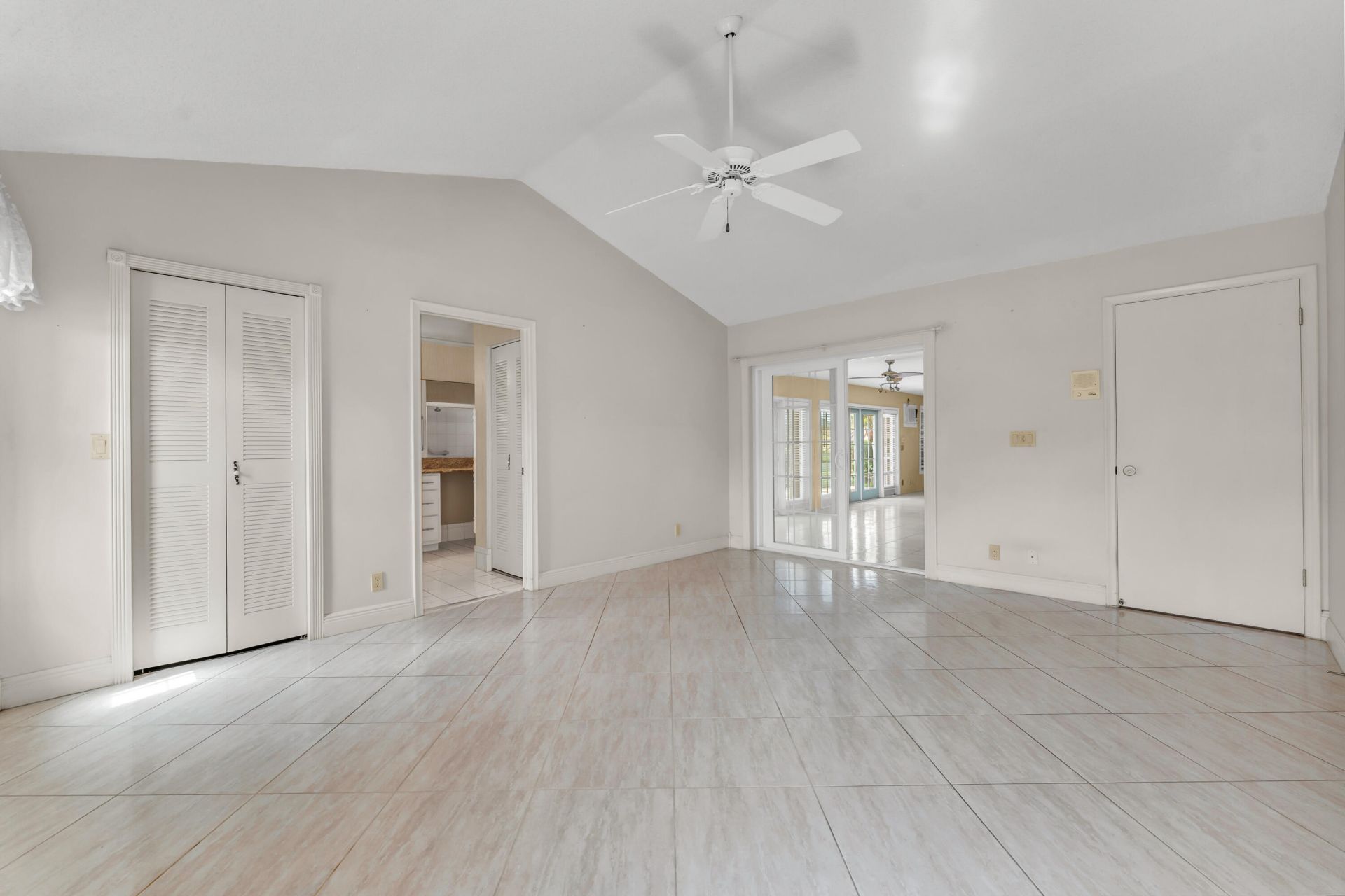 6083 Sunberry Circle, Boynton Beach, FL 33437 Photo