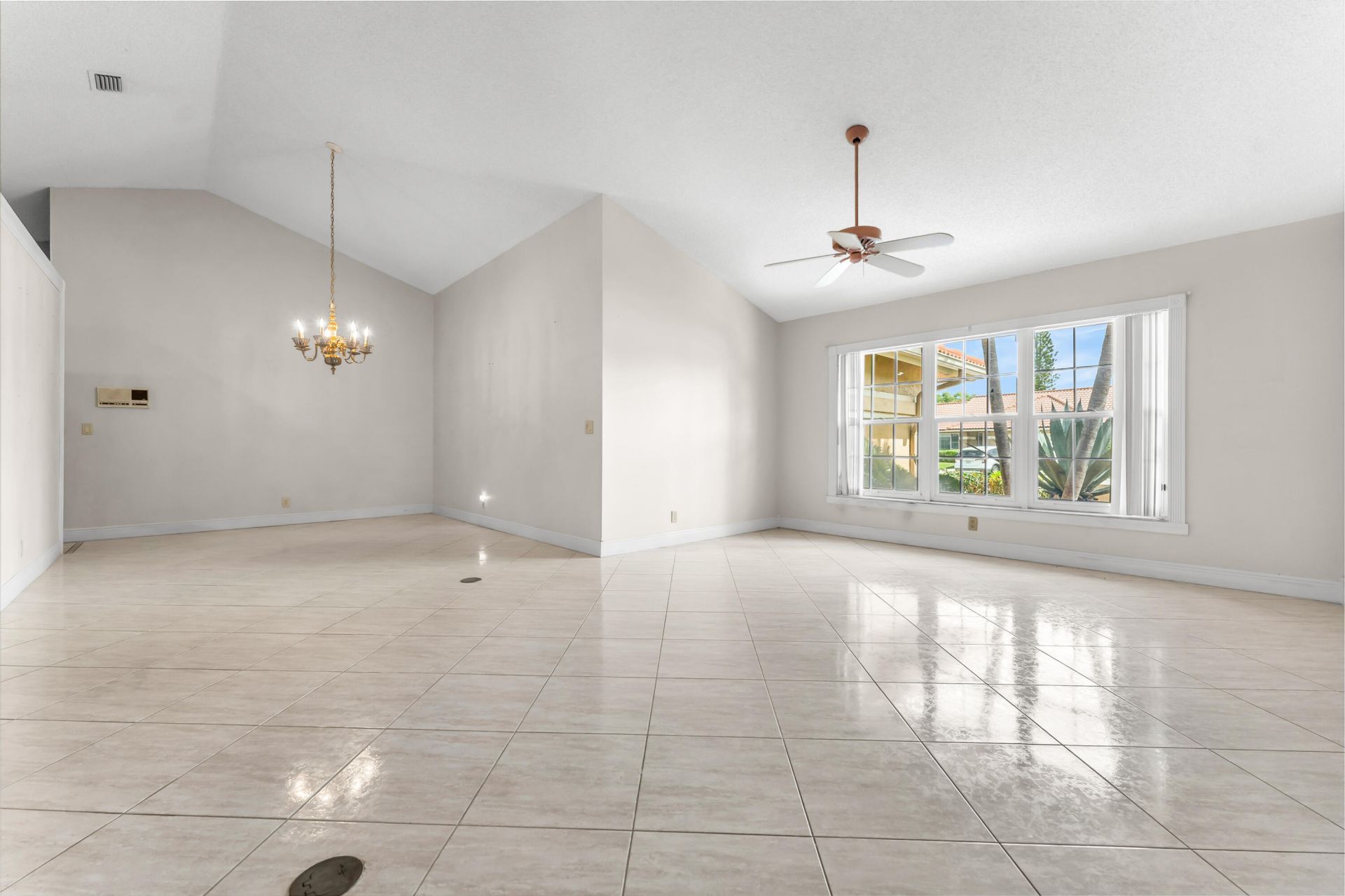 6083 Sunberry Circle, Boynton Beach, FL 33437 Photo