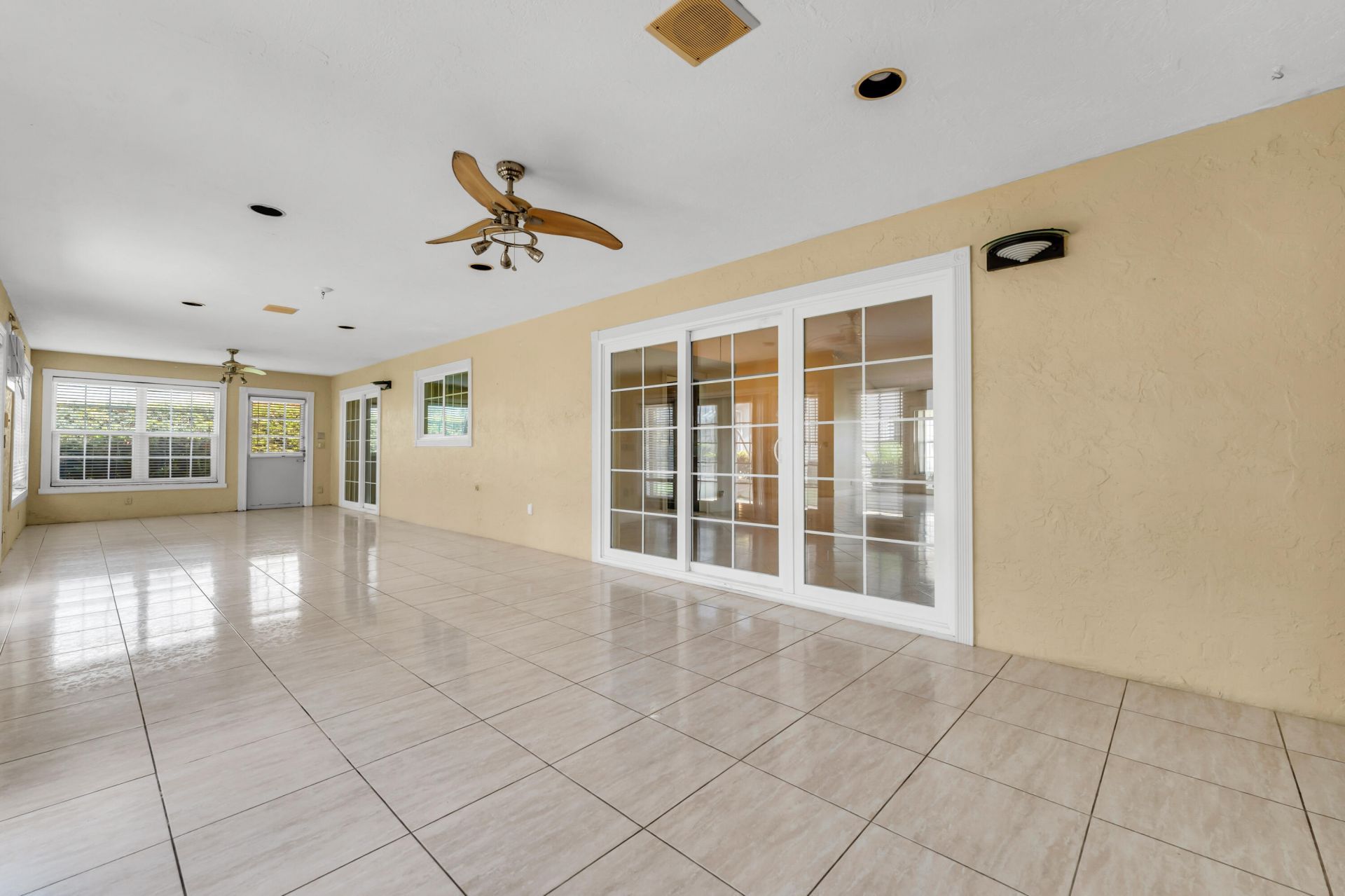 6083 Sunberry Circle, Boynton Beach, FL 33437 Photo