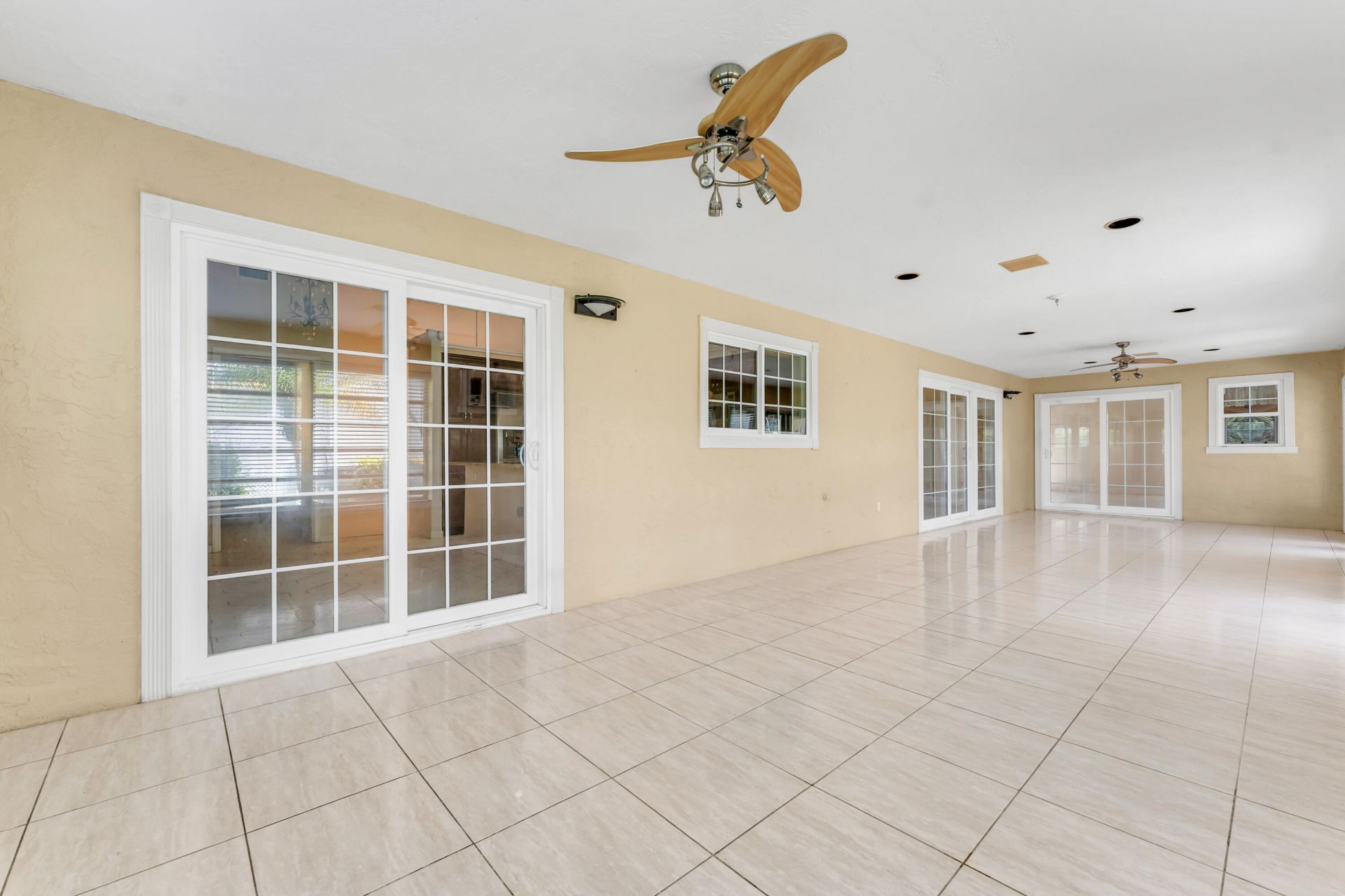6083 Sunberry Circle, Boynton Beach, FL 33437 Photo