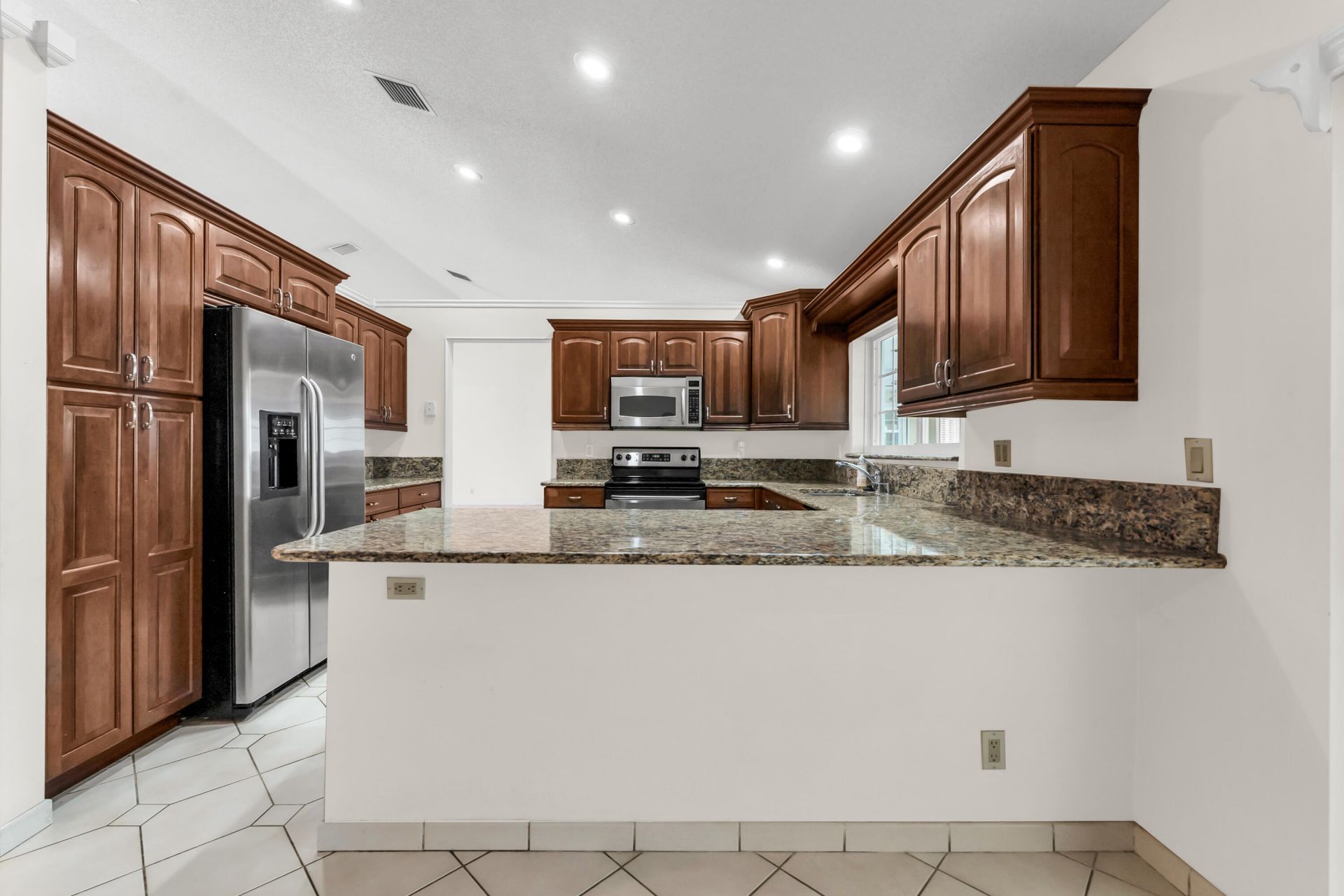6083 Sunberry Circle, Boynton Beach, FL 33437 Photo