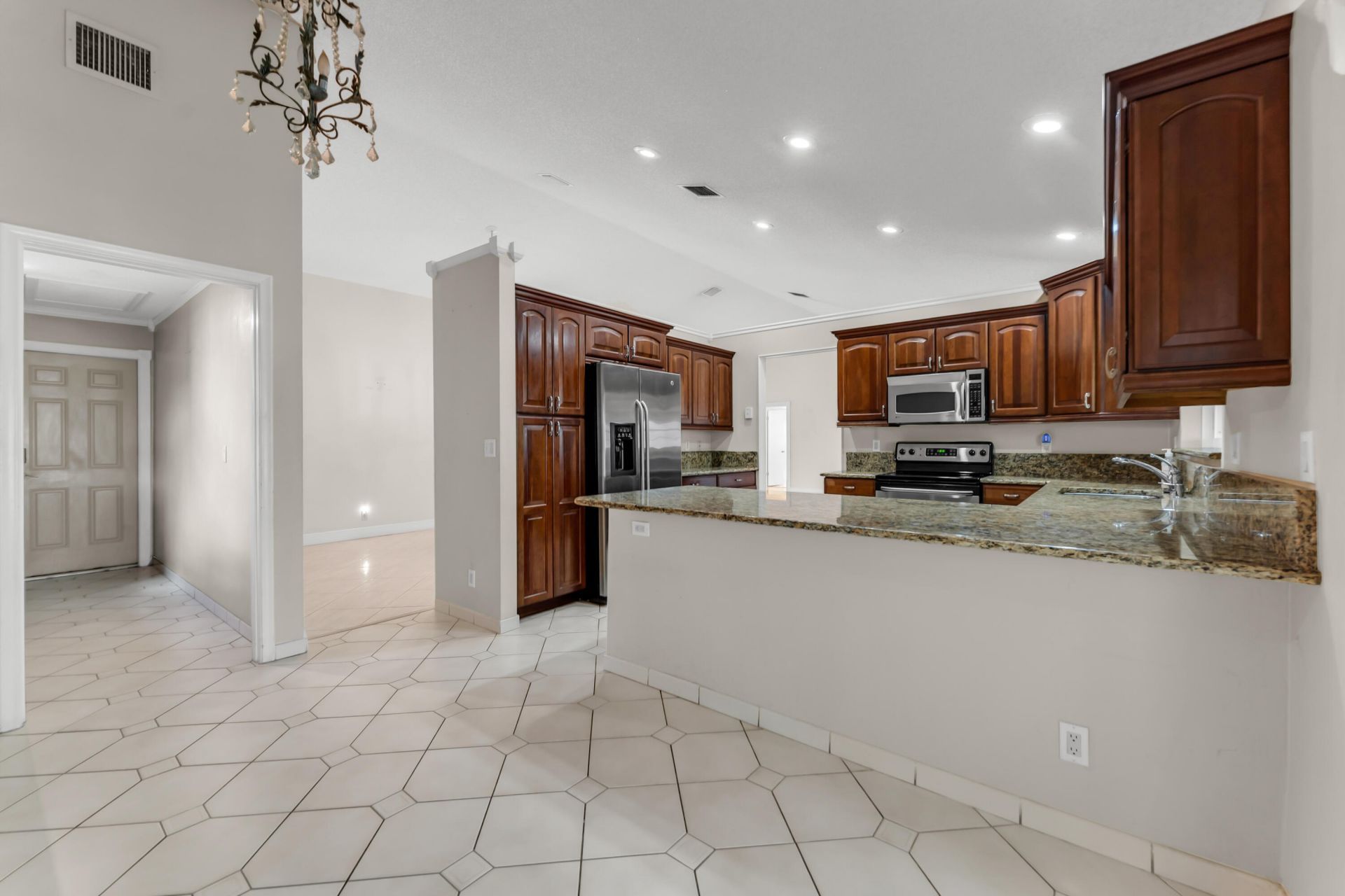 6083 Sunberry Circle, Boynton Beach, FL 33437 Photo