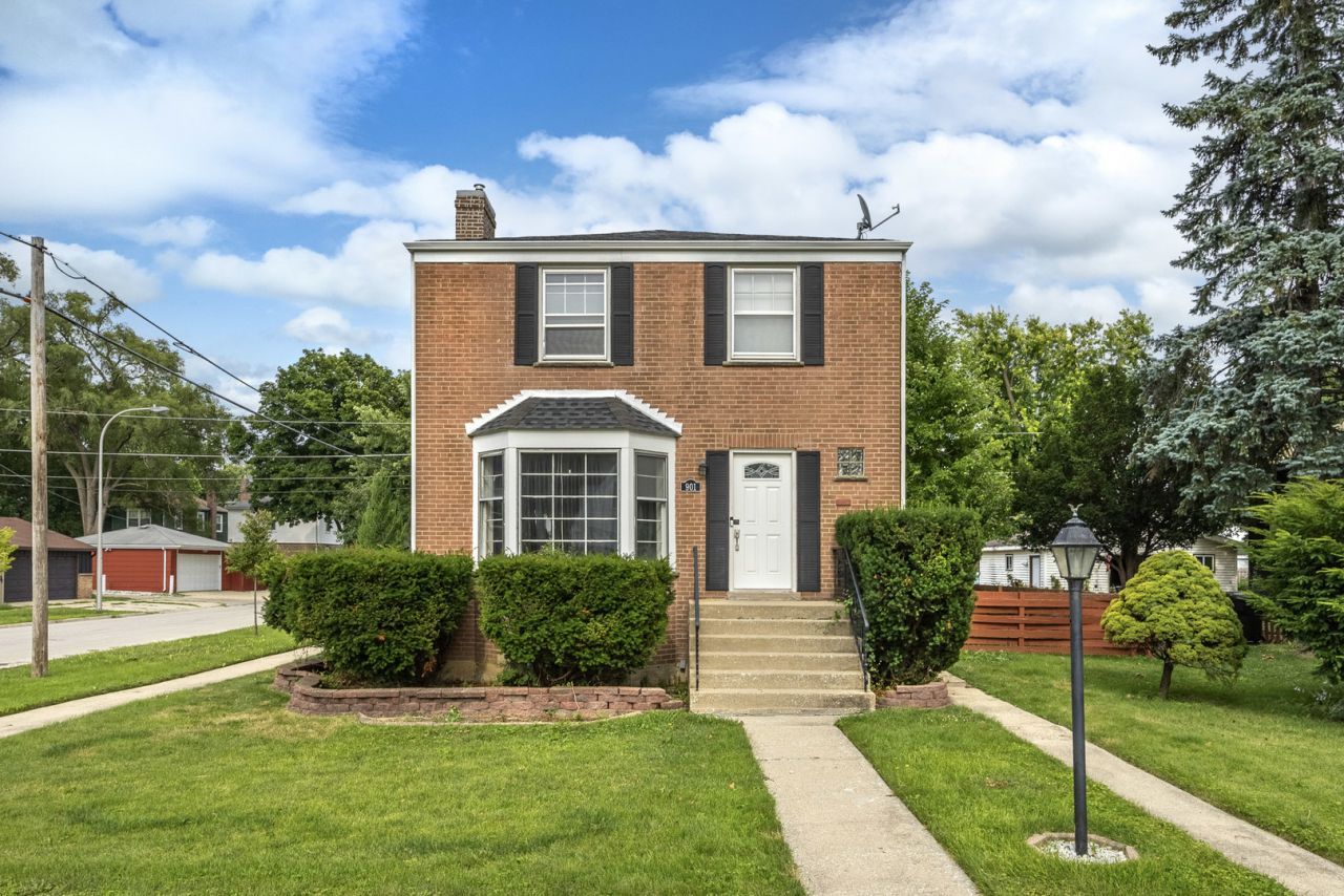 901 Manchester Avenue , Westchester, IL 60154