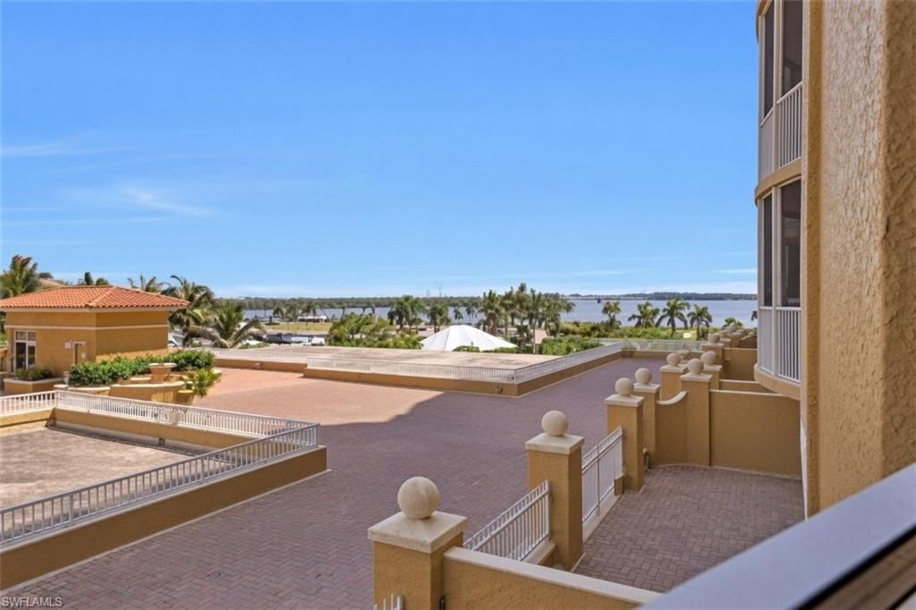 6081 Silver King Blvd, Unit 202, Cape Coral, FL 33914 Photo
