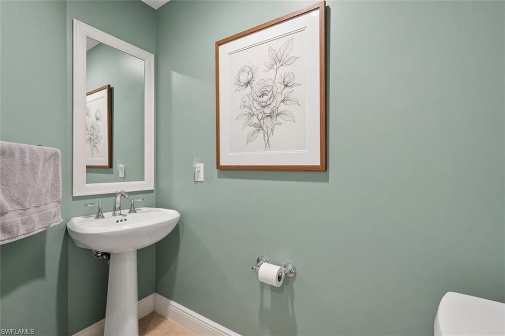 6081 Silver King Blvd, Unit 202, Cape Coral, FL 33914 Photo