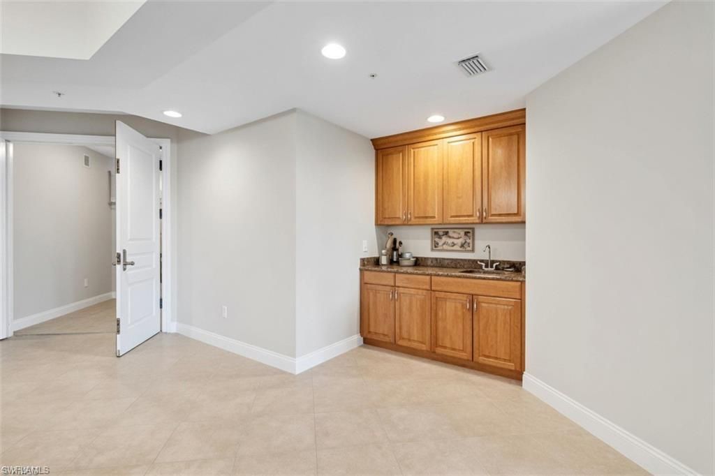 6081 Silver King Blvd, Unit 202, Cape Coral, FL 33914 Photo