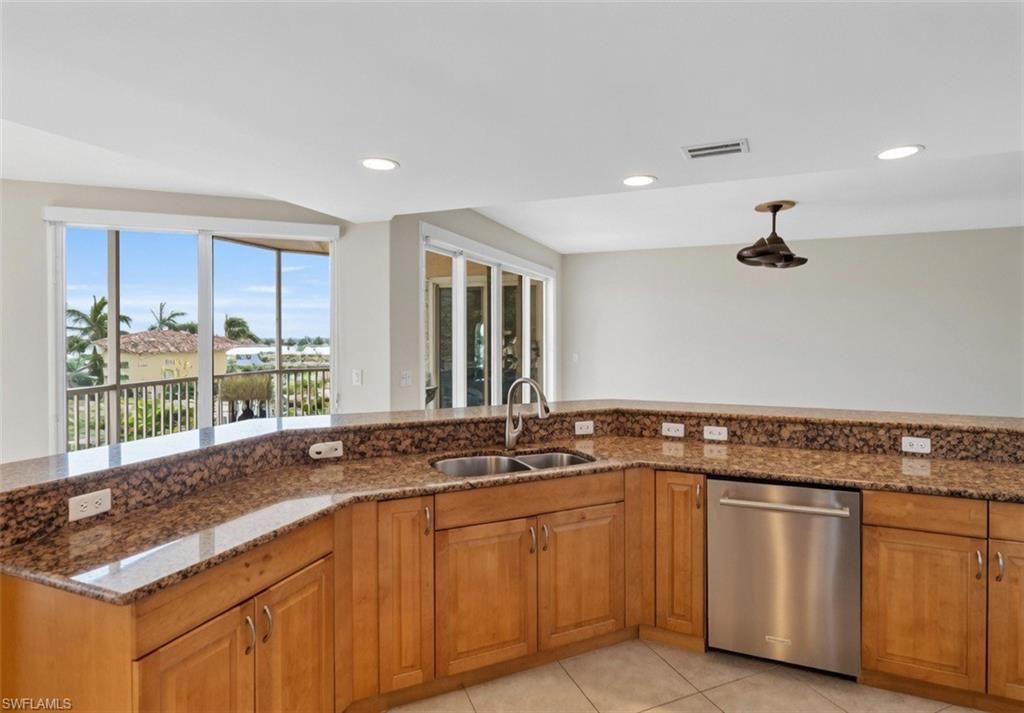 6081 Silver King Blvd, Unit 202, Cape Coral, FL 33914 Photo