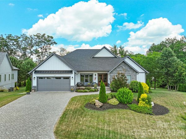 549 Daniel Circle Drive , Mills River, NC 28759