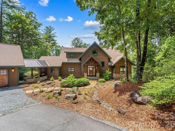 1814 Yellow Fork Trail E, Nebo, NC 28761